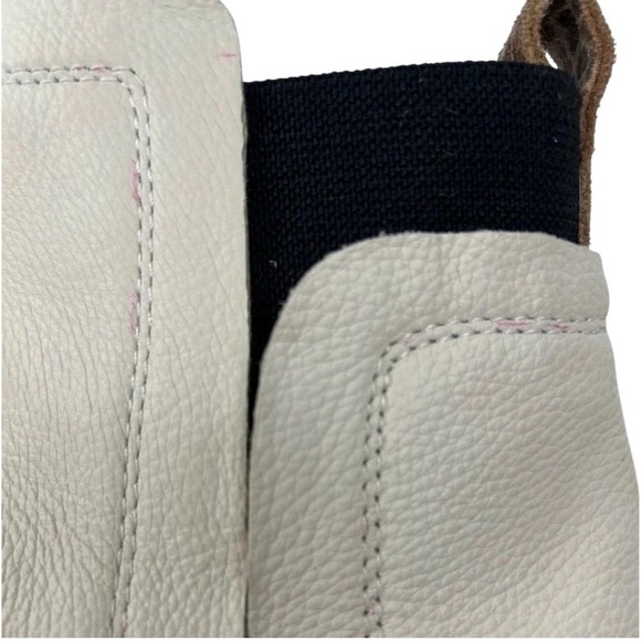 Dolce Vita ivory leather Huey H2O boots. Waterproof w/ lug heels. Sz 10 - Picture 14 of 16